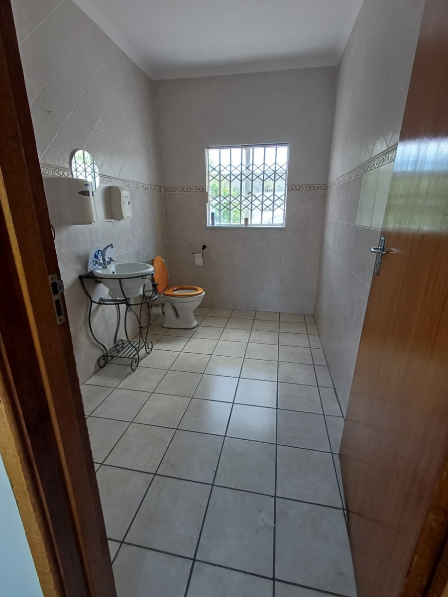 To Let commercial Property for Rent in Queenstown Central Eastern Cape